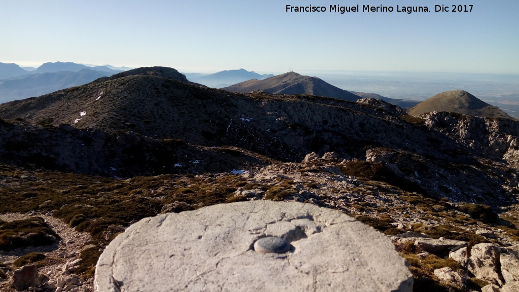 Almadn - Almadn. Vistas desde la cumbre del Mgina, Pea Jan, Almadn y el Ponce