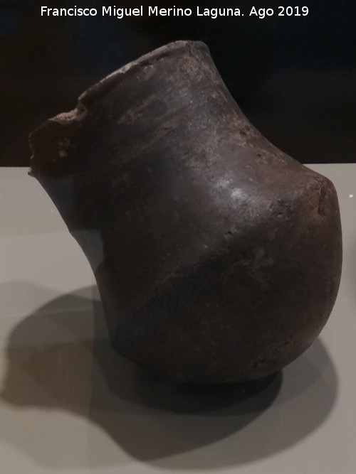 Necrpolis del Corral de Quiones - Necrpolis del Corral de Quiones. Vaso II milenio a.C. CIPAQ