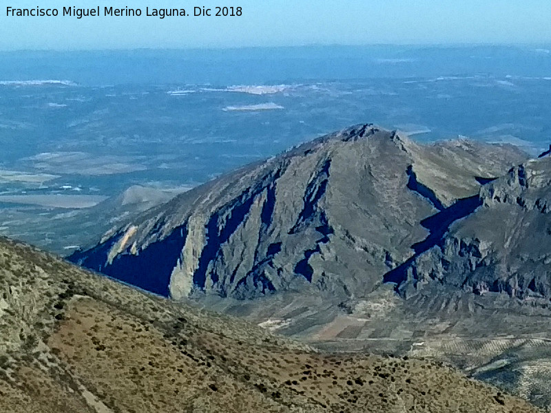 Cerro Cuevas del Aire - Cerro Cuevas del Aire. Desde el Mirador de la Pea del Cordel