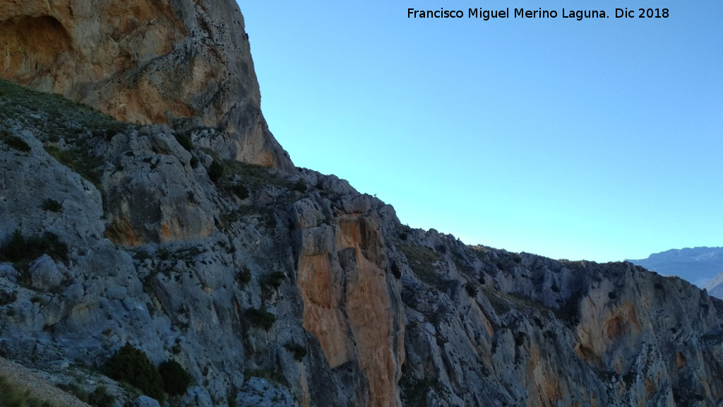 Cerro Alto de la Serrezuela - Cerro Alto de la Serrezuela. Paredes rocosas