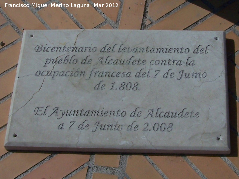 Monumento al Levantamiento - Monumento al Levantamiento. Placa