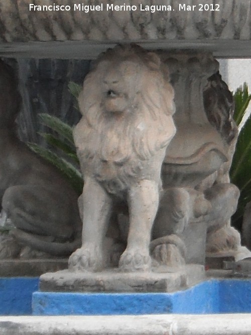 Fuente de la Plaza Primero de Mayo - Fuente de la Plaza Primero de Mayo. Len