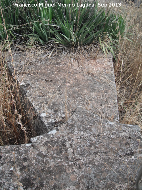 Cruces de las Montoras - Cruces de las Montoras. Brazo sin cruz