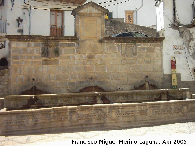 Fuente de las Cadenas - Fuente de las Cadenas. 