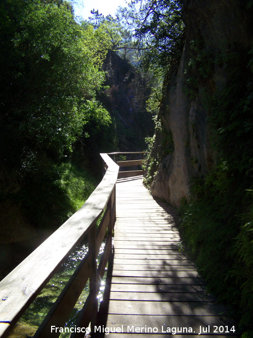 Cerrada de Elas - Cerrada de Elas. Pasarela