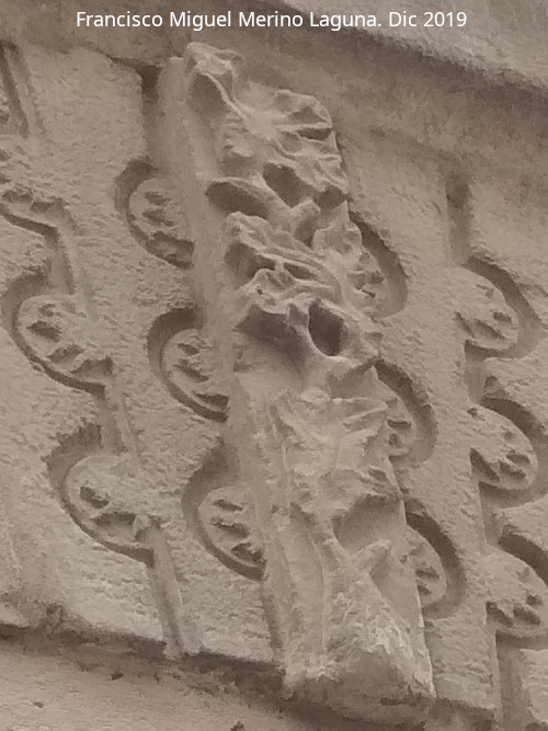 Casa de la Calle Alcal n 2 - Casa de la Calle Alcal n 2. Motivo vegetal