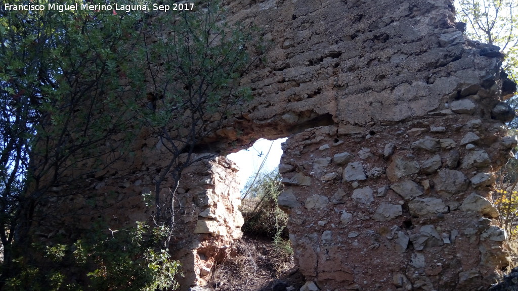 Castillo de Bujaraizar - Castillo de Bujaraizar. Puerta de la muralla extramuros