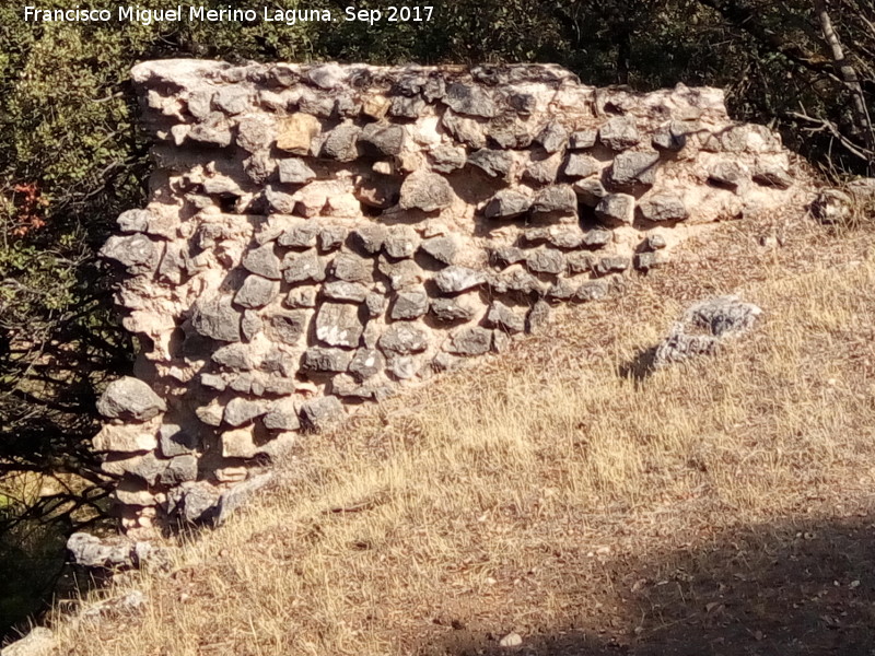 Castillo de Bujaraizar - Castillo de Bujaraizar. Muralla