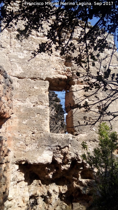 Castillo de Bujaraizar - Castillo de Bujaraizar. Puerta de la Torre del Homenaje