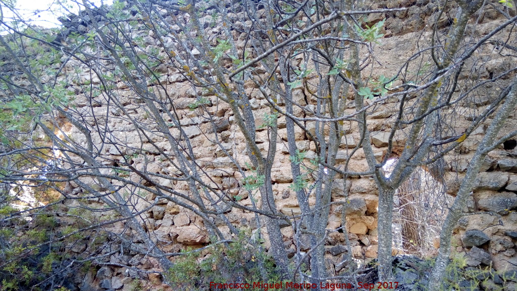 Castillo de Bujaraizar - Castillo de Bujaraizar. Muralla