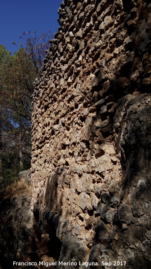 Castillo de Bujaraizar - Castillo de Bujaraizar. Muralla