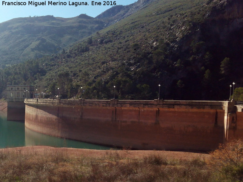 Pantano del Tranco - Pantano del Tranco. Presa