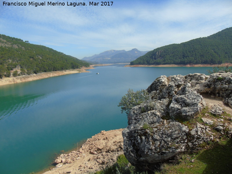 Pantano del Tranco - Pantano del Tranco. Con el varco navegando por l