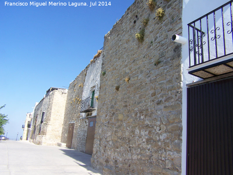 Murallas de Iznatoraf - Murallas de Iznatoraf. Paseo del Solano