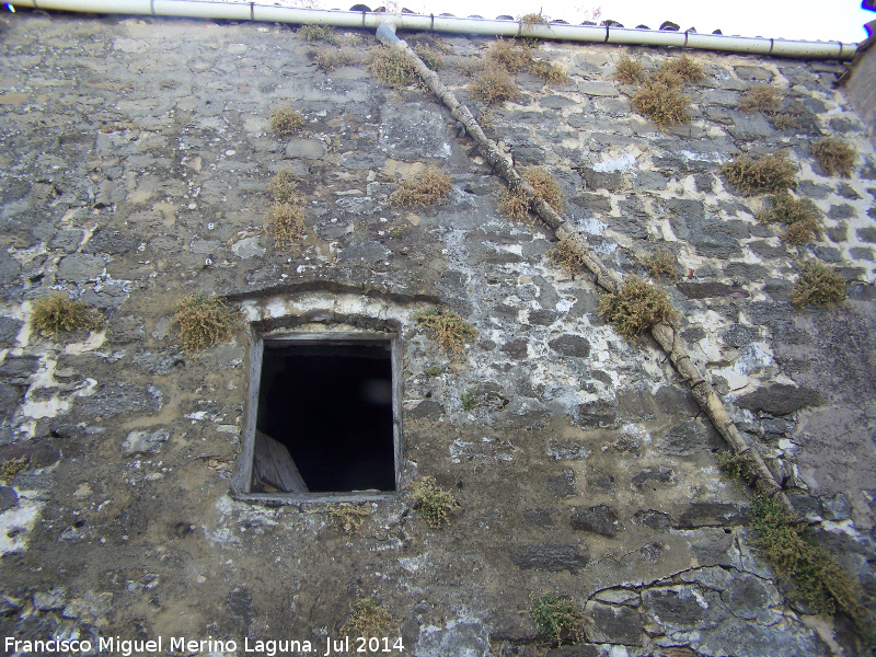 Castillo de Al Menn - Castillo de Al Menn. Canaln y ventana