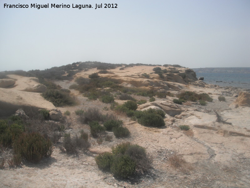 Isla de Tabarca. Cantera - Isla de Tabarca. Cantera. Restos del espoln rocoso