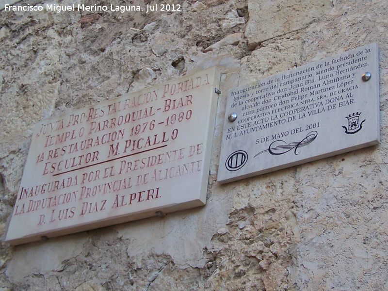 Iglesia de la Asuncin - Iglesia de la Asuncin. Placas