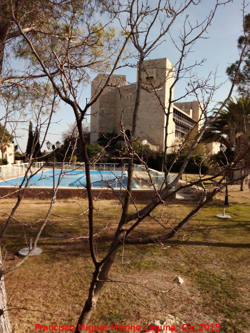 Castillo de Abrehuy - Castillo de Abrehuy. Zona de la piscina del parador