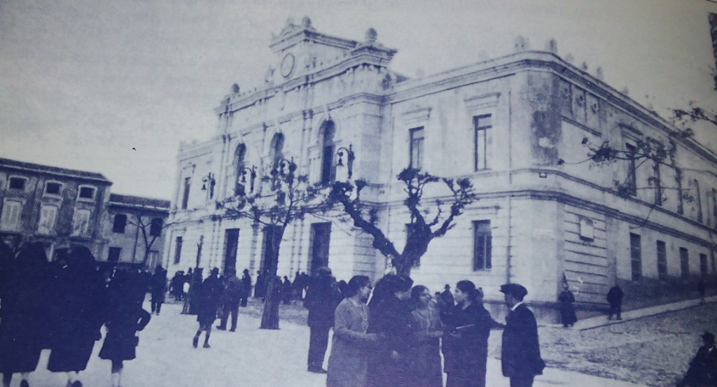 Ayuntamiento de Jan - Ayuntamiento de Jan. Foto antigua