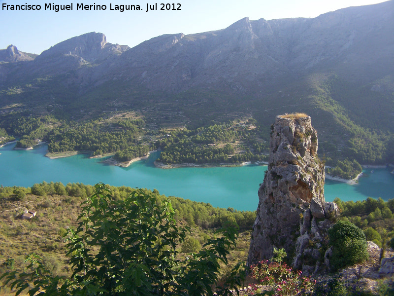 Pantano de Guadalest - Pantano de Guadalest. 