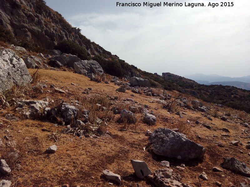 Cerro de los Morteros - Cerro de los Morteros. Parte alta con La Mella al fondo