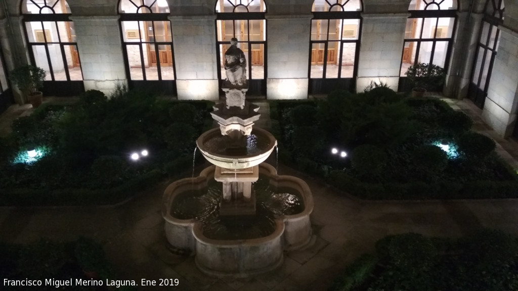 Palacio de la Diputacin - Palacio de la Diputacin. Patio de noche