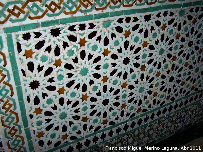 Arco de San Lorenzo - Arco de San Lorenzo. Azulejos mudjares