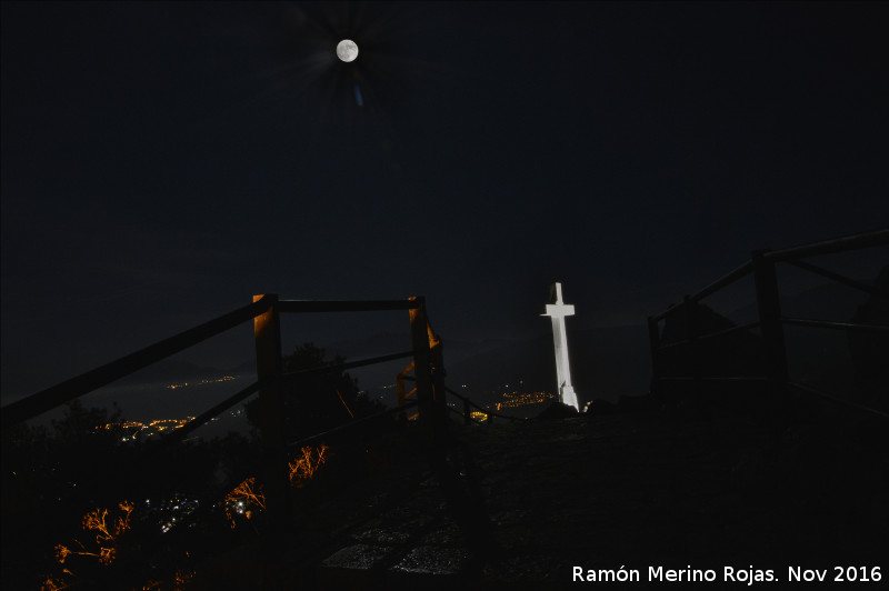 Cruz del Castillo - Cruz del Castillo. Con la Super Luna