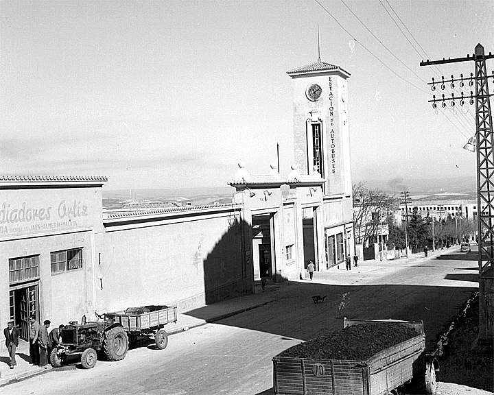 Estacin de Autobuses - Estacin de Autobuses. Foto antigua