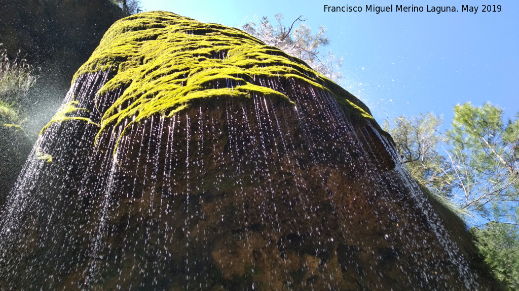 Cascada Cuarta de La Hueta - Cascada Cuarta de La Hueta. 