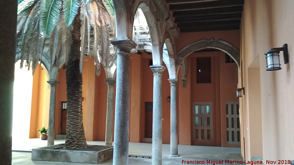 Convento antiguo de Santa Catalina - Convento antiguo de Santa Catalina. Claustro