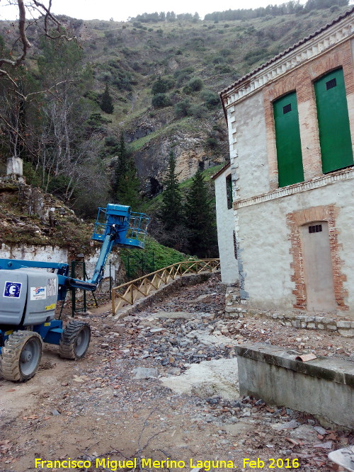 Balneario de Jabalcuz - Balneario de Jabalcuz. En reconstruccin