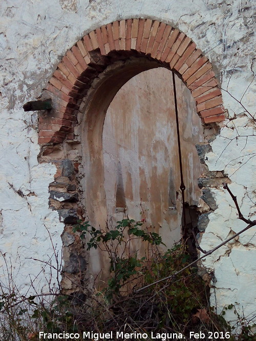 Ermita de Jabalcuz - Ermita de Jabalcuz. Ventana izquierda