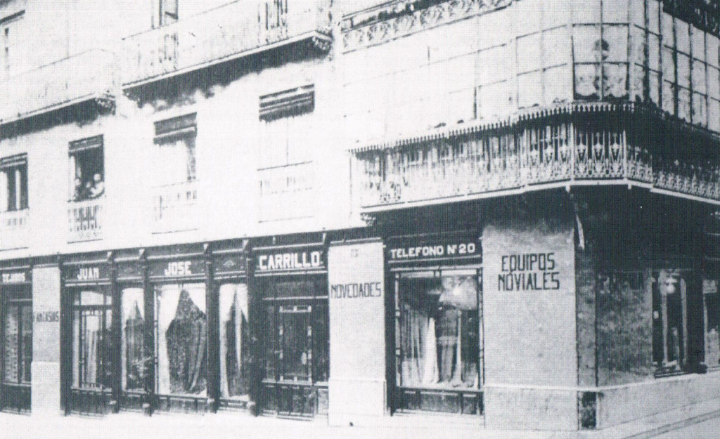 Calle Coln - Calle Coln. Foto antigua esquina con la Calle Maestra