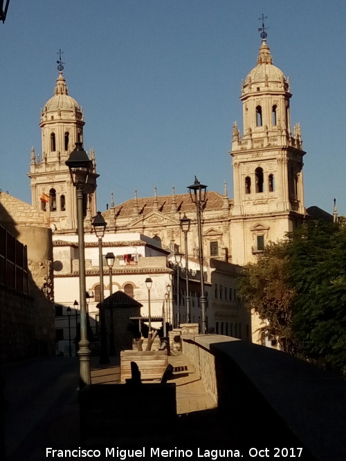 Catedral de Jan - Catedral de Jan. Desde la Carrera de Jess