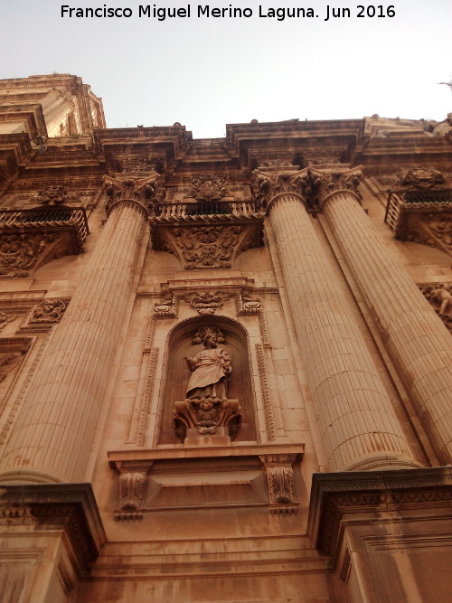 Catedral de Jan. Fachada - Catedral de Jan. Fachada. Calle de San Pedro