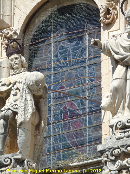 Catedral de Jan. Fachada - Catedral de Jan. Fachada. Vidriera