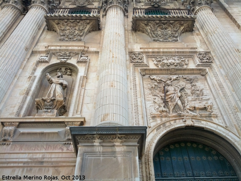 Catedral de Jan. Fachada - Catedral de Jan. Fachada. San Pablo y Santa Catalina