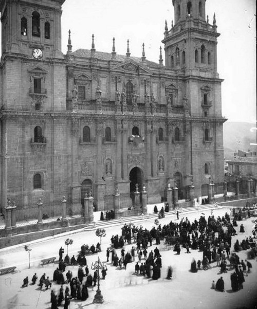 Catedral de Jan. Fachada - Catedral de Jan. Fachada. Obstensin 1881