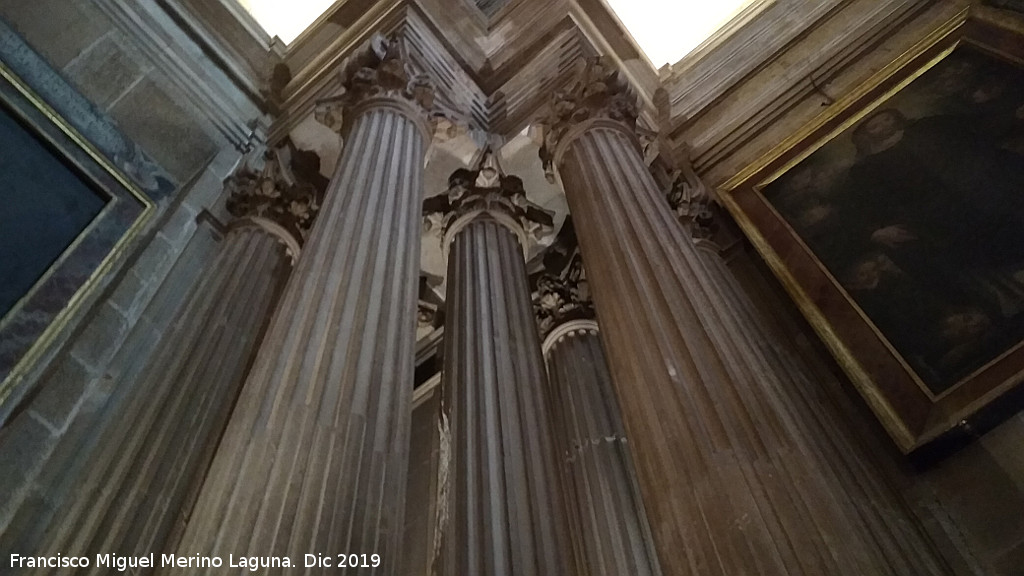 Catedral de Jan. Sacrista - Catedral de Jan. Sacrista. Detalle de las columnas