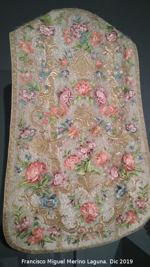 Catedral de Jan. Sacrista - Catedral de Jan. Sacrista. Casulla siglo XVII-XVIII