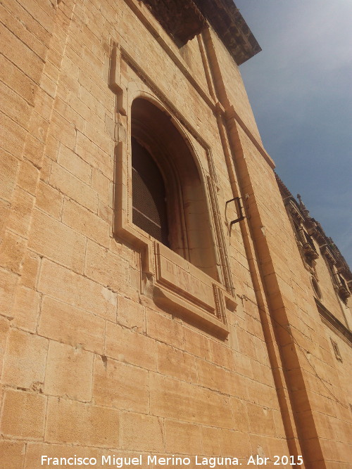 Catedral de Jan. Fachada Sur - Catedral de Jan. Fachada Sur. Ventana baja de la torre de la Fachada Sur