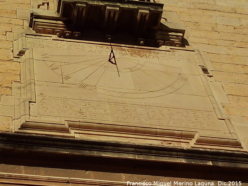 Catedral de Jan. Fachada Sur - Catedral de Jan. Fachada Sur. Reloj de Sol con su sombra