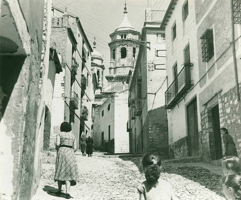 Calle Vicente Montuno Morente - Calle Vicente Montuno Morente. Foto antigua. Fotografa de Don Manuel Romero Avila. IEG