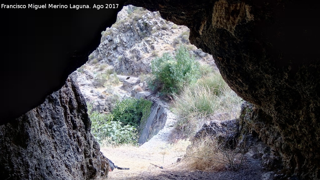 Presa de la Cascada del Tercero - Presa de la Cascada del Tercero. Desde la cueva