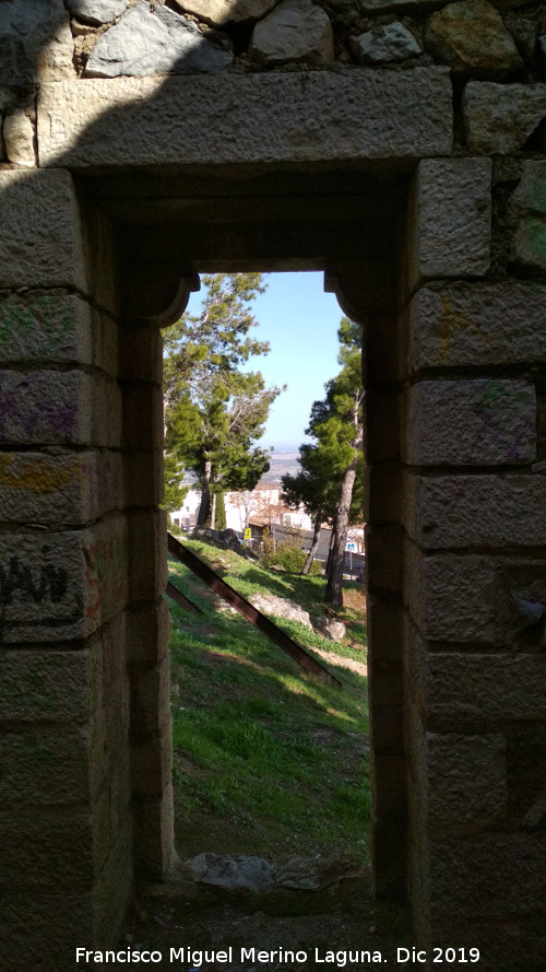 Muralla de Jan. Torren Sur I - Muralla de Jan. Torren Sur I. Puerta desde el interior