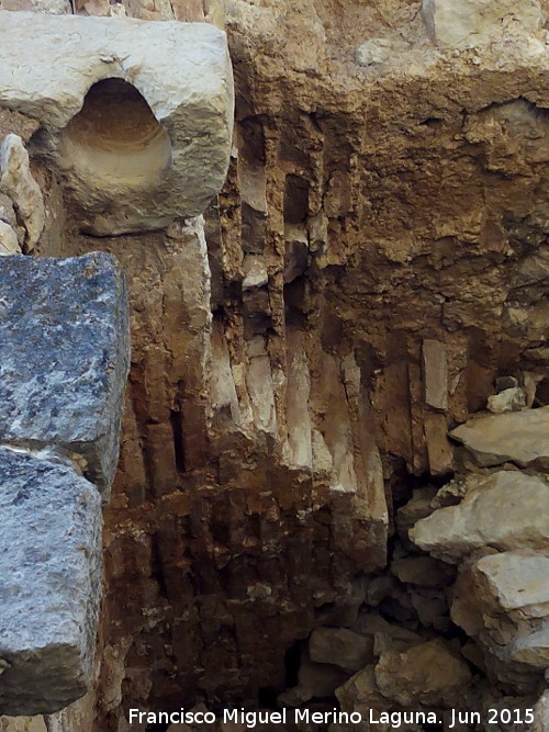 Muralla de Jan. Postigo del Carril - Muralla de Jan. Postigo del Carril. Gozne y bveda de ladrillo