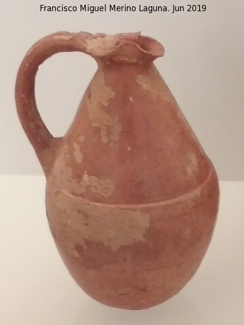 Necrpolis Fenicia Laurita - Necrpolis Fenicia Laurita. Oinochoe de boca triolobulada 660-650 a.C. Museo Arqueolgico de Granada