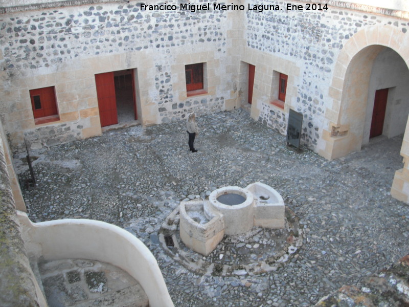 Castillo de la Herradura - Castillo de la Herradura. Patio de Armas