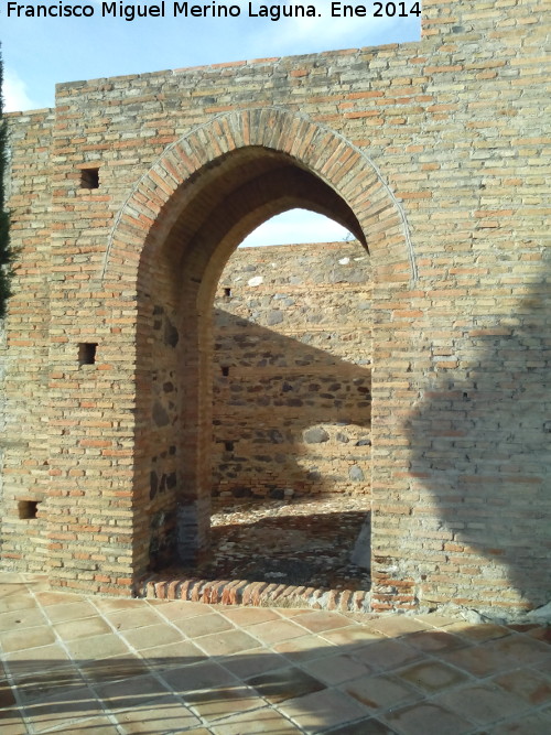 Alcazaba. Puerta de Acceso - Alcazaba. Puerta de Acceso. 